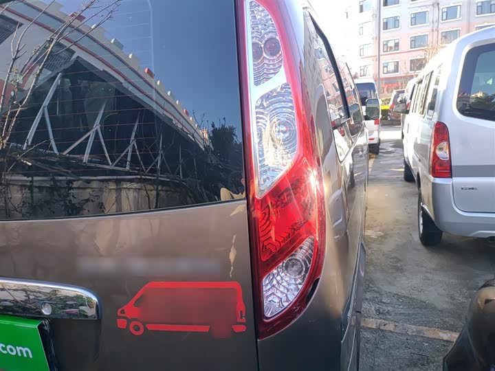 Foton G5 2020 2020款 2.0L长轴平顶9座多用途乘用车1TZS