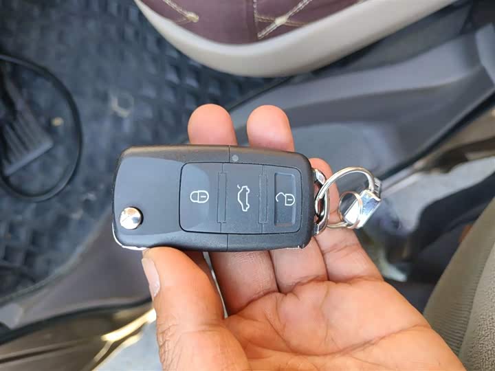 Foton G5 2020 2020款 2.0L长轴平顶9座多用途乘用车1TZS