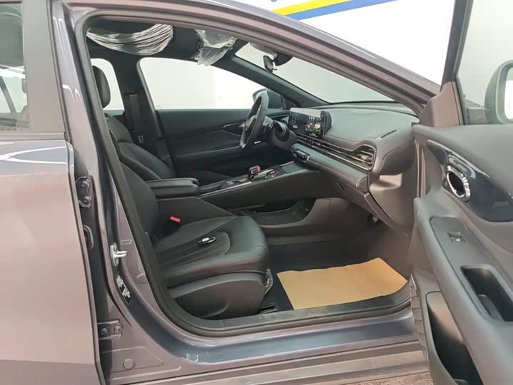 GAC Trumpchi Empow R 2023 2023款 270T DCT J15版