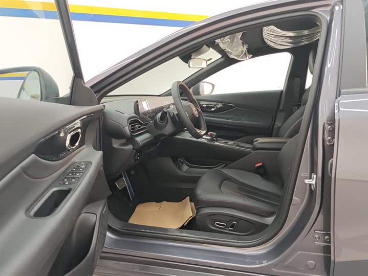 GAC Trumpchi Empow R 2023 2023款 270T DCT J15版