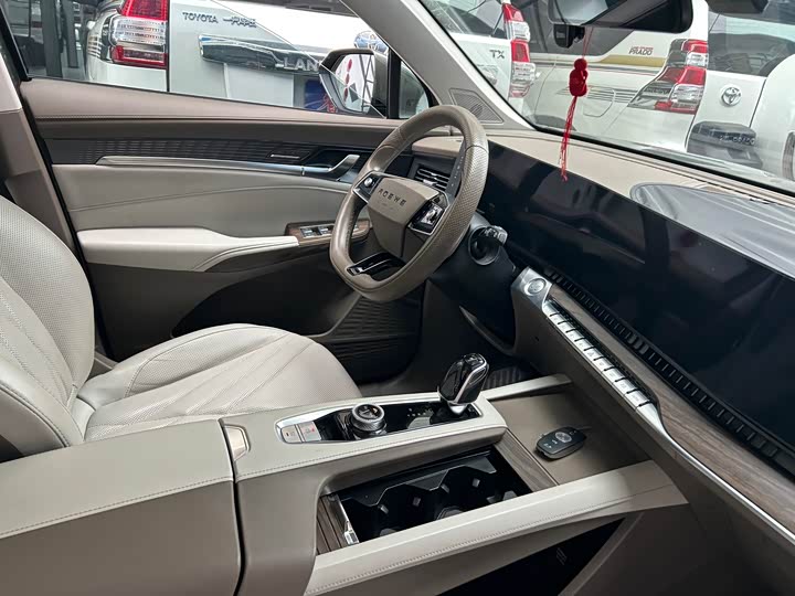 Roewe RX9 2023 2023款 2.0T 两驱越享版