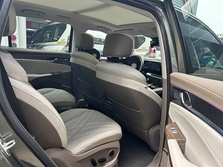 Roewe RX9 2023 2023款 2.0T 两驱越享版