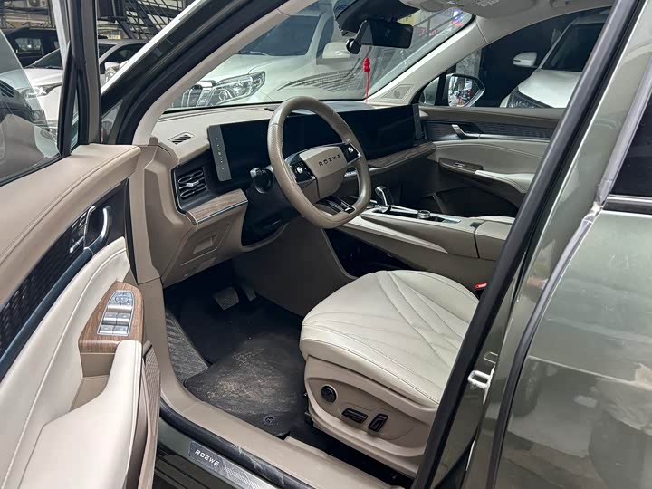 Roewe RX9 2023 2023款 2.0T 两驱越享版