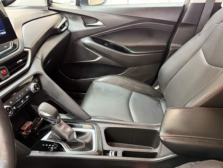 Chevrolet Orlando 2020 2020款 轻混 Redline 530T 自动纵享版（5+2款）