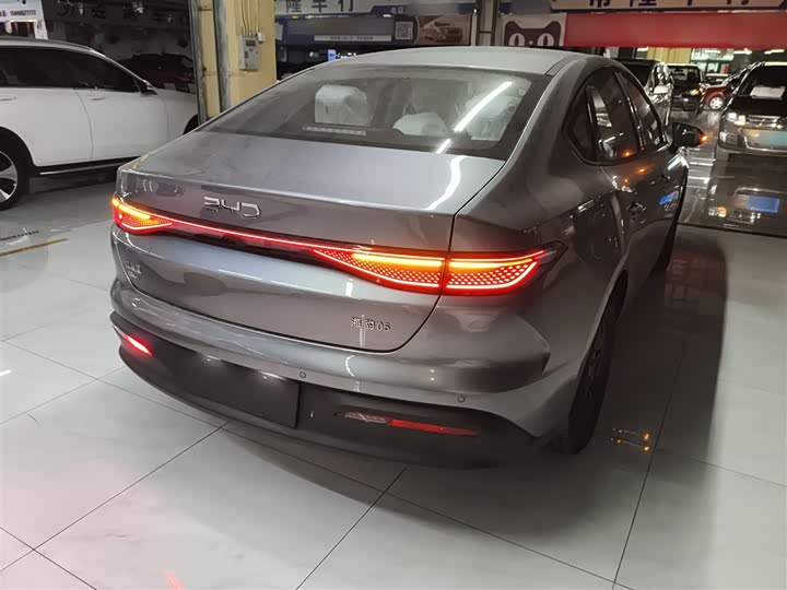 BYD Seal 05 DM-i Hybrid 2025 2025款 DM-i 智驾版 55KM豪华型