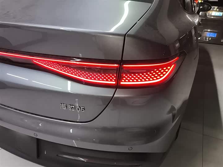 BYD Seal 05 DM-i Hybrid 2025 2025款 DM-i 智驾版 55KM豪华型