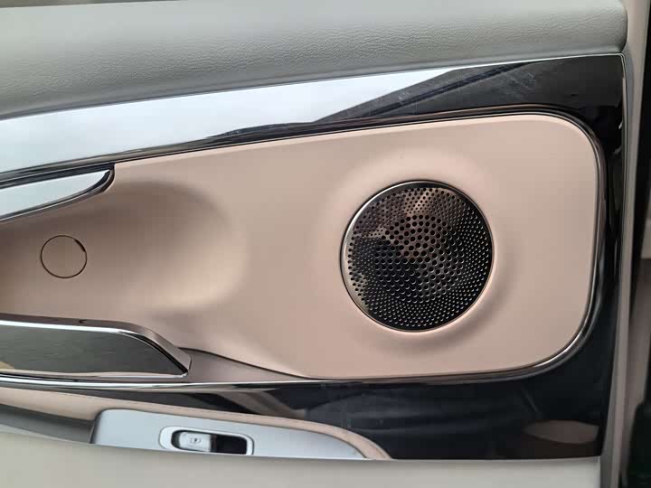 Ora Ballet Cat 2022 2022款 401km 胡桃夹子版