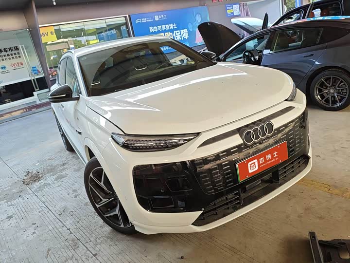 Audi Q6L e-tron 2026 2026款 首发领航版