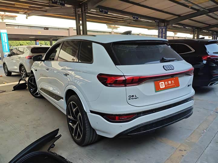 Audi Q6L e-tron 2026 2026款 首发领航版