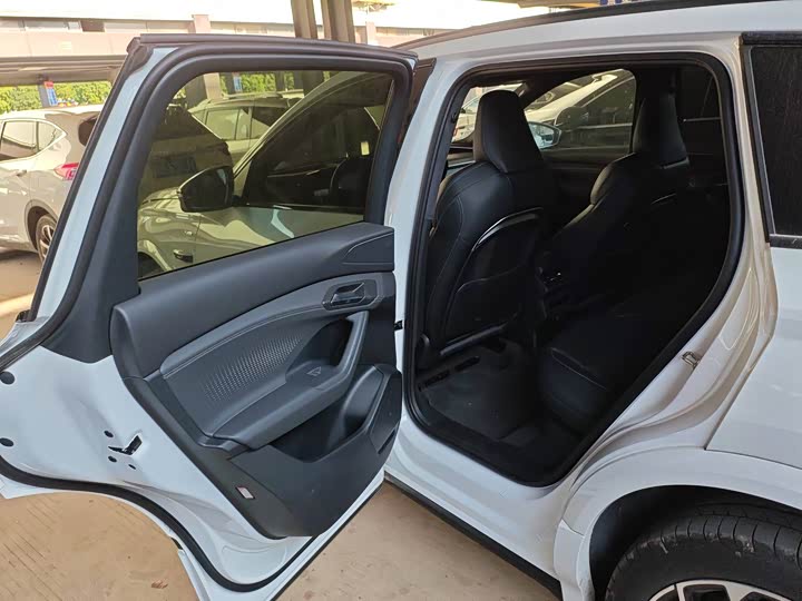 Audi Q6L e-tron 2026 2026款 首发领航版