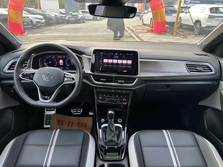 Volkswagen T-Roc 2023 2023款 300TSI DSG两驱星光版