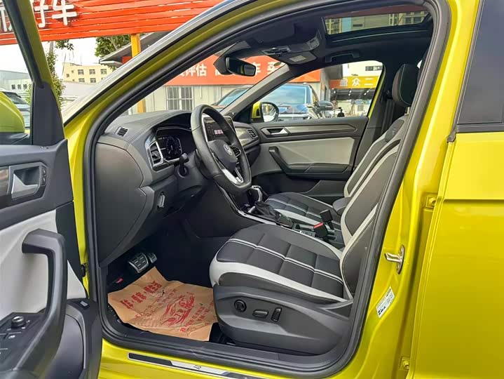 Volkswagen T-Roc 2023 2023款 300TSI DSG两驱星光版