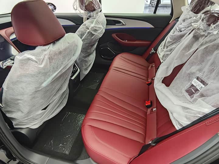 Hongqi H5 2025 2025款 2.0T 自动旗畅版