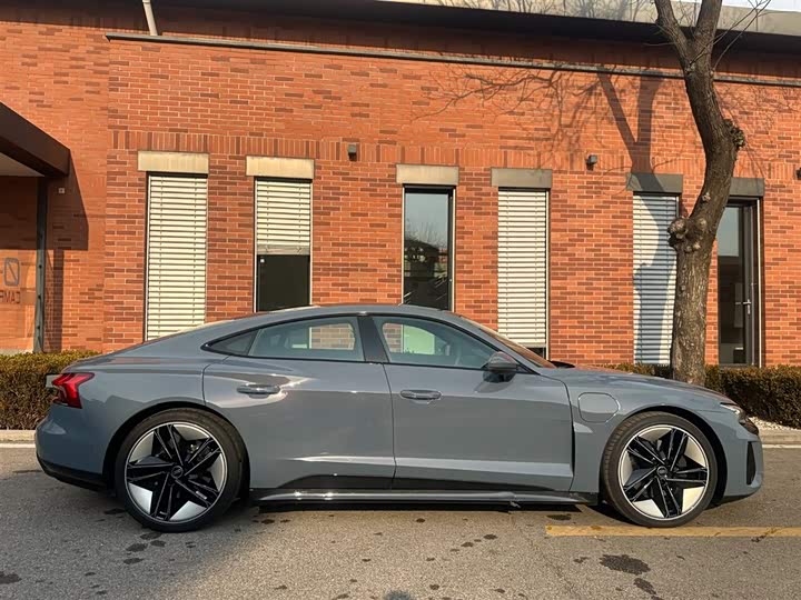 Audi e-tron GT 2023 2023款 基本型