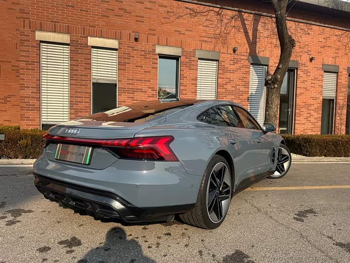 Audi e-tron GT 2023 2023款 基本型