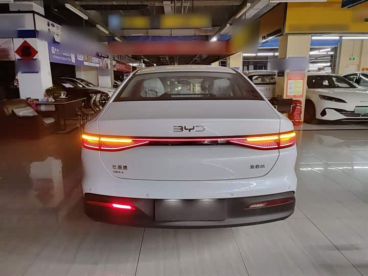 BYD Seal 05 DM-i Hybrid 2025 2025款 DM-i 智驾版 55KM豪华型