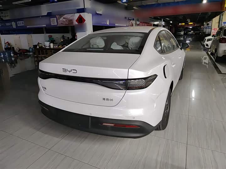 BYD Seal 05 DM-i Hybrid 2025 2025款 DM-i 智驾版 55KM豪华型