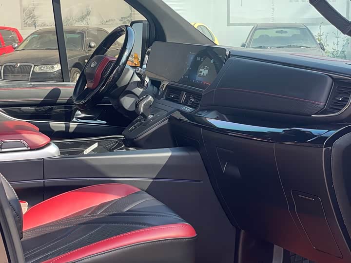 Ford Tourneo 2024 2024款 2.0T 自动致尊Plus版