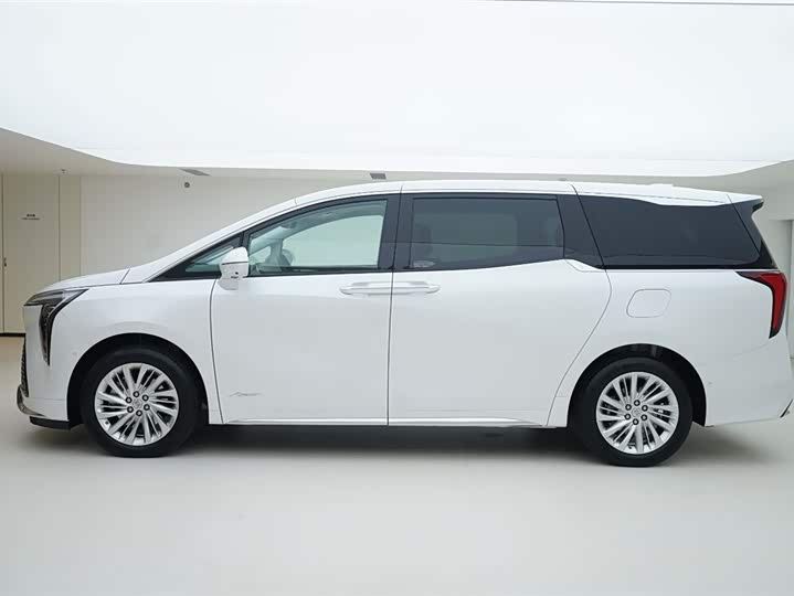 Buick GL8 Century 2025 2025款 2.0T 七座蕴世版