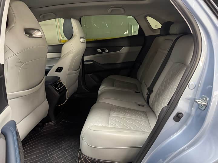 Changan UNI-K Hybrid 2022 2022款 蓝鲸iDD 130km 1.5T 尊贵型