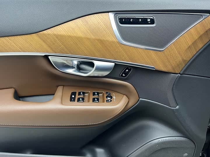 Volvo XC90 2024 2024款 B5 智行豪华版 5座