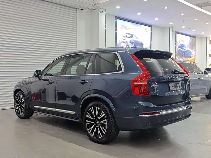 Volvo XC90 Hybrid 2023 2023款 T8 RECHARGE 智尊豪华版 7座