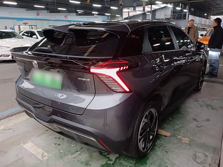 MG Motor 4 EV 2023 2023款 415km 出海冠军版