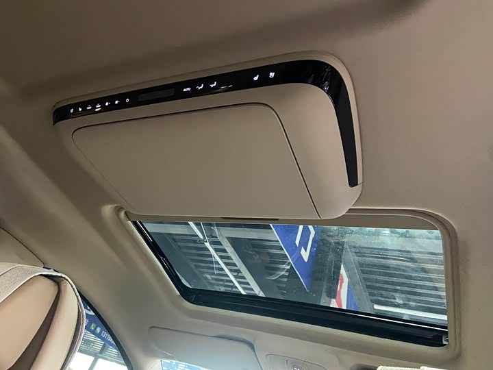 Buick GL8 Hybrid 2025 2025款 陆尚 尊享版 7座