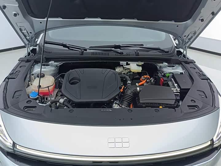 Geely Galaxy L6 2025 2025款 EM-i 140km 星舰版