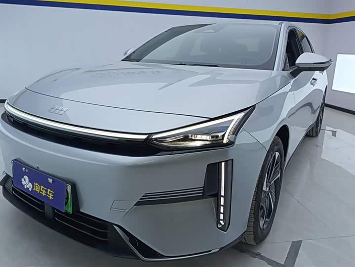 2025 Geely Galaxy L6