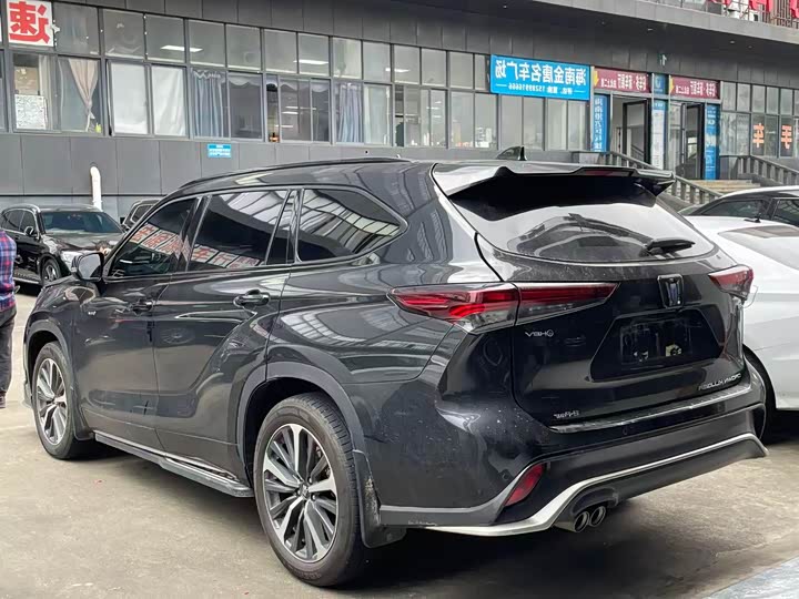 Toyota Crown Kluger 2024 2024款 2.5L HEV四驱尊贵版