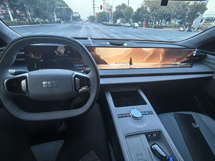 Geely Galaxy E8 2024 2024款 550km 后驱MAX