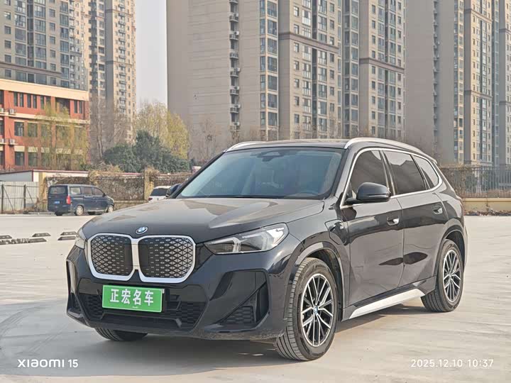 2025 BMW iX1