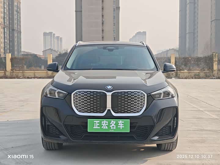 2025 BMW iX1