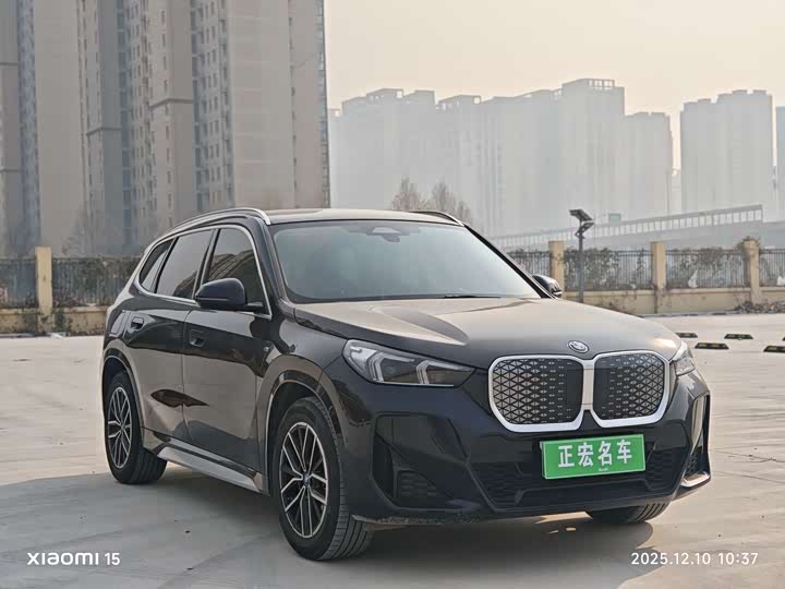 2025 BMW iX1