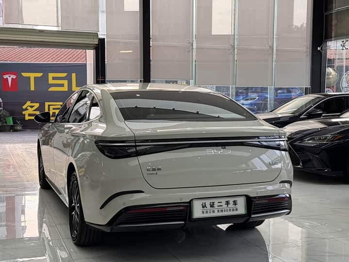 BYD Seal 07 DM-i Hybrid 2025 2025款 智驾版 DM-i 1.5L 70km 精英型