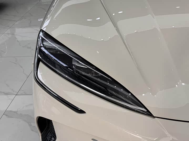 BYD Seal 07 DM-i Hybrid 2025 2025款 智驾版 DM-i 1.5L 70km 精英型