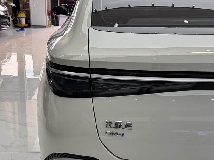 BYD Seal 07 DM-i Hybrid 2025 2025款 智驾版 DM-i 1.5L 70km 精英型