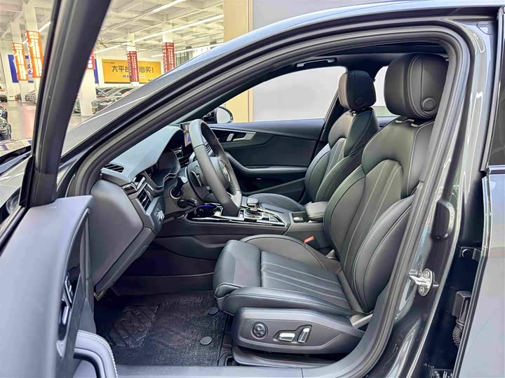 Audi A4L 2024 2024款 40 TFSI 豪华动感型