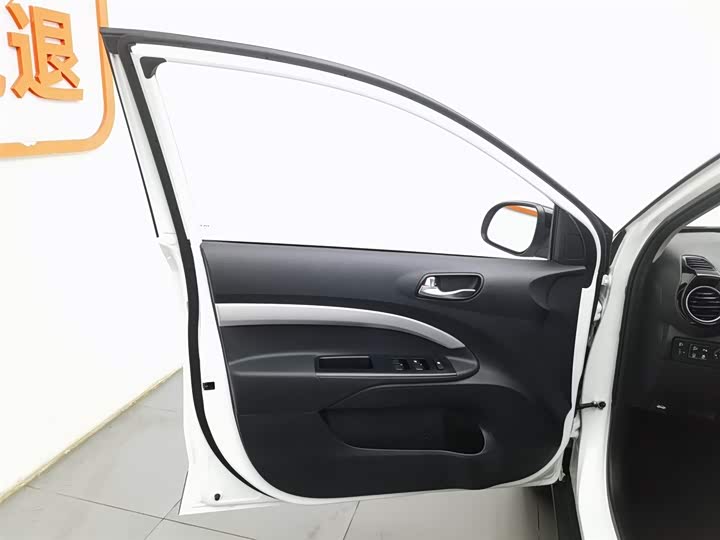 Kia KX1 2021 2021款 1.4L CVT天窗款