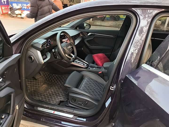 Audi A3 2025 2025款 A3L Limousine 35TFSI 飞驰尊享型 +豪华臻选包