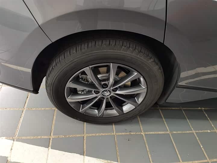 BYD Qin L 2025 2025款 EV 545KM超越型