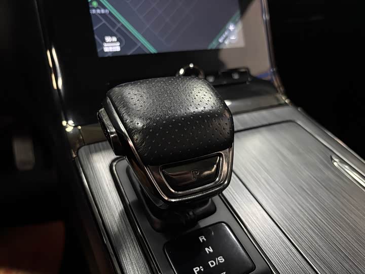 Roewe RX5 2023 2023款 PLUS 330TGI 自动领潮智臻版