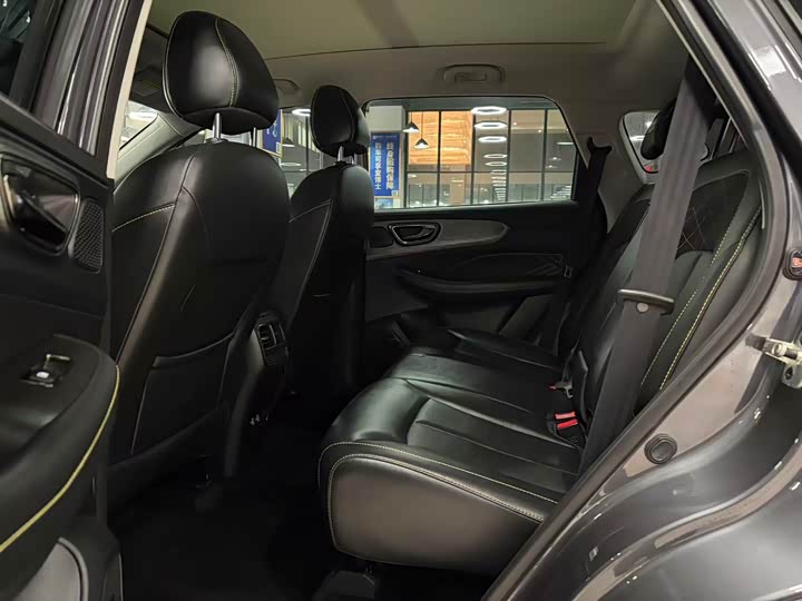 Roewe RX5 2023 2023款 PLUS 330TGI 自动领潮智臻版