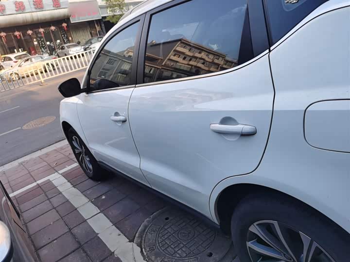 Geely Vision X6 2021 2021款 PRO 1.4T 自动尊贵型