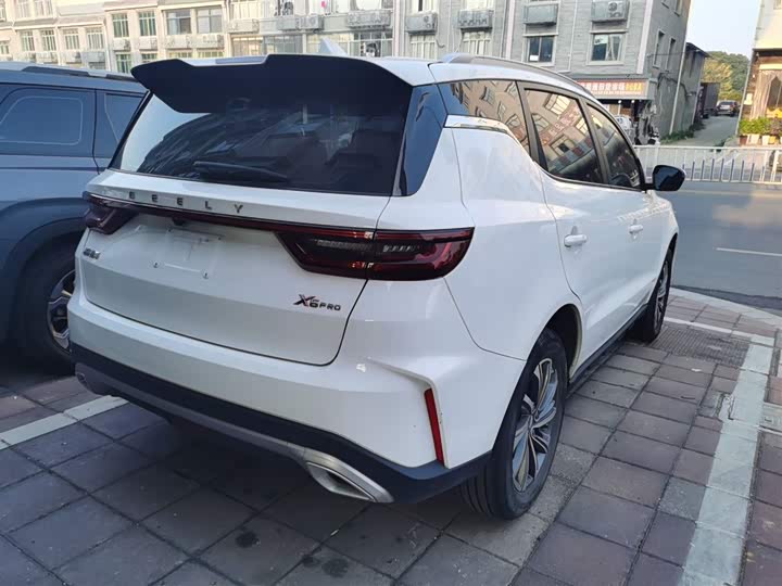 Geely Vision X6 2021 2021款 PRO 1.4T 自动尊贵型