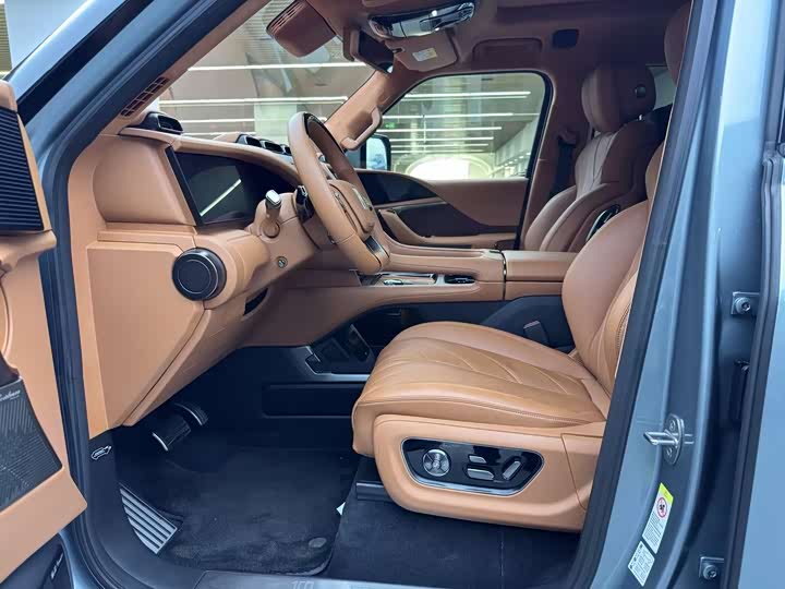 BYD Yangwang U8 2023 2023款 豪华版