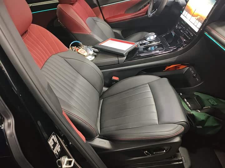 GAC Trumpchi M8 2024 2024款 宗师系列 400T 先锋版