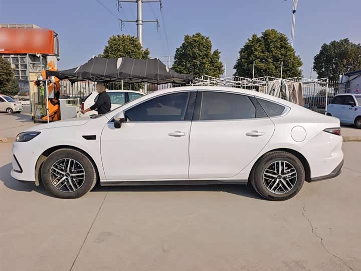 BYD Seal 05 DM-i Hybrid 2025 2025款 DM-i 智驾版 55KM尊贵型