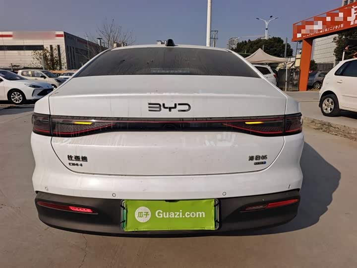 BYD Seal 05 DM-i Hybrid 2025 2025款 DM-i 智驾版 55KM尊贵型